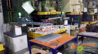 沖壓機(jī)器人 沖壓機(jī)器人